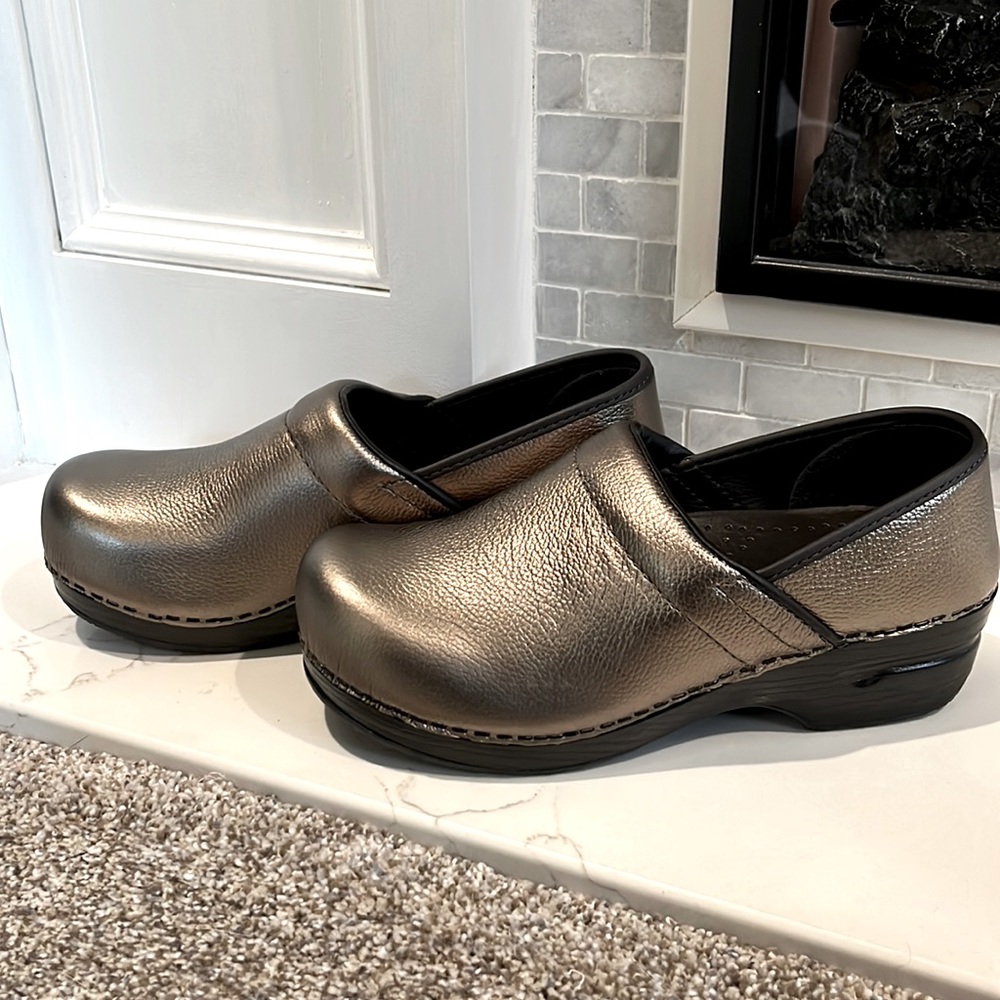 Pewter metallic leather clogs